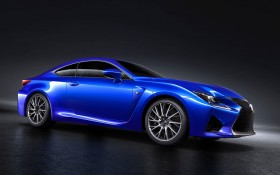 2015款雷克萨斯RC-F轿车桌面壁纸