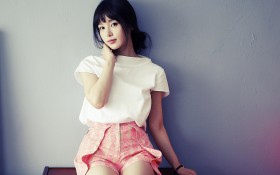 韩国美女南奎丽桌面壁纸