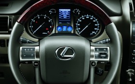 2011雷克萨斯GX460汽车桌面壁纸