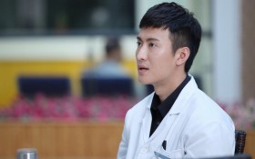 《新闺蜜时代》电视剧桌面壁纸