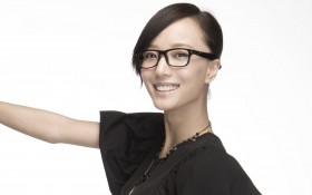 美女明星王珞丹桌面壁纸
