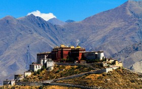 西藏布达拉宫风景图片