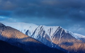 西藏工布江达风景桌面壁纸