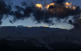 云南梅里雪山风景桌面壁纸