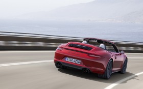 2015款保时捷911 Carrera 4 GTS汽车桌面壁纸