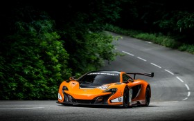2015款迈凯伦 650S GT3 汽车桌面壁纸
