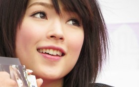 美女连诗雅桌面壁纸