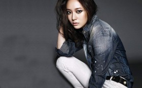 韩国美女郑秀晶桌面壁纸