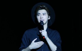 李易峰演唱会桌面壁纸