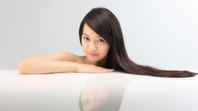 韩国美女明星申敏儿桌面壁纸