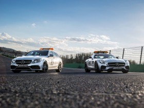 Mercedes-AMG赛车汽车桌面壁纸