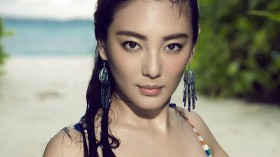 美女明星张雨绮桌面壁纸