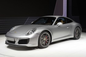 2016款保时捷911 Carrera S汽车桌面壁纸