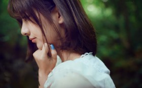 清纯可爱邻家女孩桌面壁纸