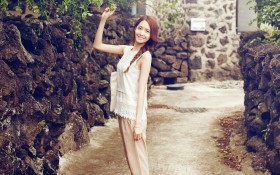 韩国美女明星林允儿桌面壁纸