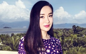 美女明星霍思燕海边写真桌面壁纸