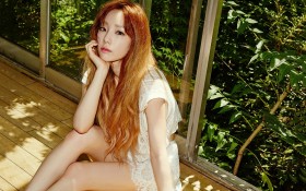 韩国少女时代成员金泰妍桌面壁纸