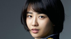 韩国美女明星朴河善桌面壁纸