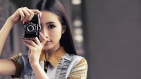 美女明星林依晨桌面壁纸