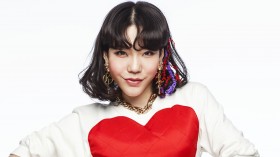 歌手吴莫愁写真桌面壁纸