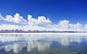 西藏冬天自然清新风景桌面壁纸
