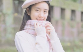 清纯冬日女孩唯美写真桌面壁纸