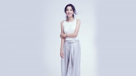 美女演员冯婧桌面壁纸