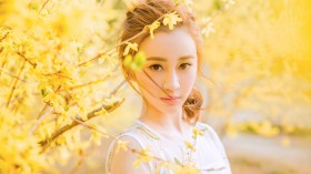 清新美女陈昱霖桌面壁纸