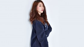 韩国美女明星金柳妍桌面壁纸