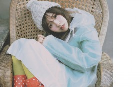 清纯可爱小美女桌面壁纸