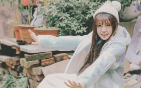 清纯可爱小美女桌面壁纸