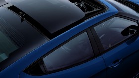 2016现代Veloster（飞思）汽车桌面壁纸