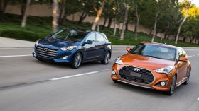 2016现代Veloster（飞思）汽车桌面壁纸