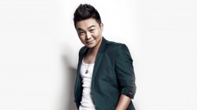 型男演员张羽桌面壁纸