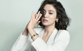 韩国美女明星宋慧乔桌面壁纸