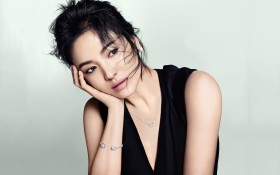 韩国美女明星宋慧乔桌面壁纸