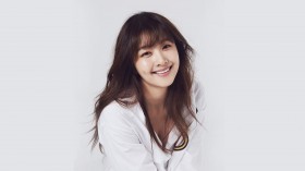韩国美女明星金彬雨桌面壁纸