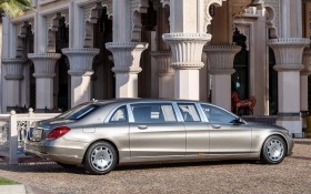 迈巴赫S600 Pullman桌面壁纸