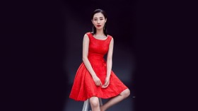 美女明星白百合桌面壁纸