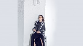 韩国美女明星全益玲孕期写真桌面壁纸