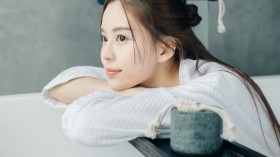 美女演员温心桌面壁纸