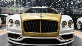 宾利Bentley Flying Spur by Mansory汽车桌面壁纸 