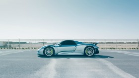 保时捷918 Spyder汽车桌面壁纸