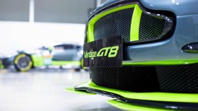 阿斯顿马丁Vantage GT8汽车桌面壁纸
