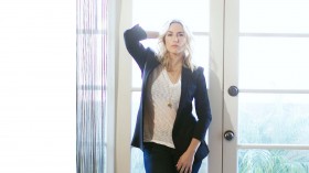 英国美女明星凯特·温斯莱特桌面壁纸