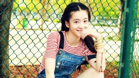 美女演员张雪迎桌面壁纸