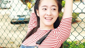 美女演员张雪迎桌面壁纸