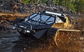 Ripsaw EV2豪华私家坦克桌面壁纸
