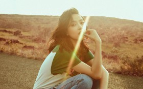 美女明星宋茜桌面壁纸