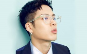 明星帅哥王嘉尔桌面壁纸
